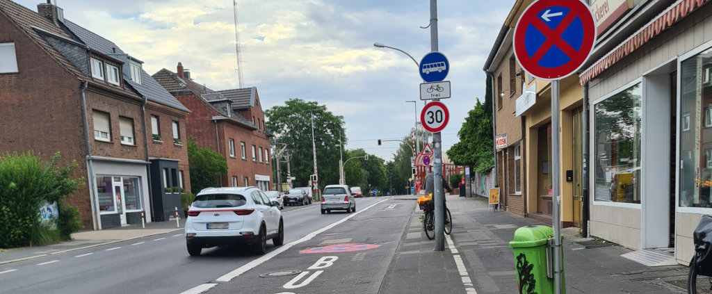 Neuer Fahrradweg auf der Hans-Böckler-Straße